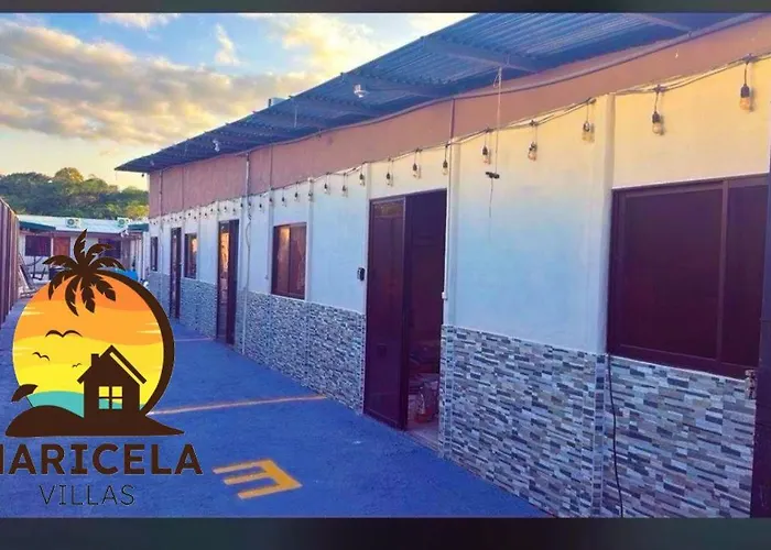 Maricela Hotel cápsula Chorro