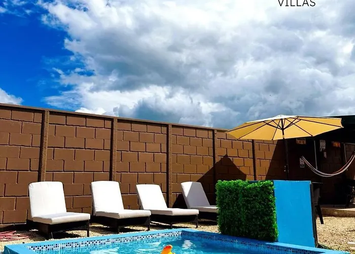 Maricela Hotel cápsula Chorro